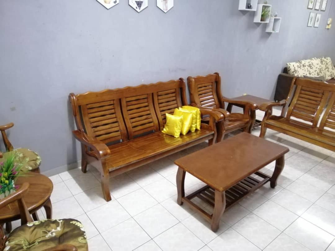 Homestay Perpaduan, Taman Bercham Raya Ulu Kinta Ipoh Perak Kampong Batu Lapan  Exterior photo